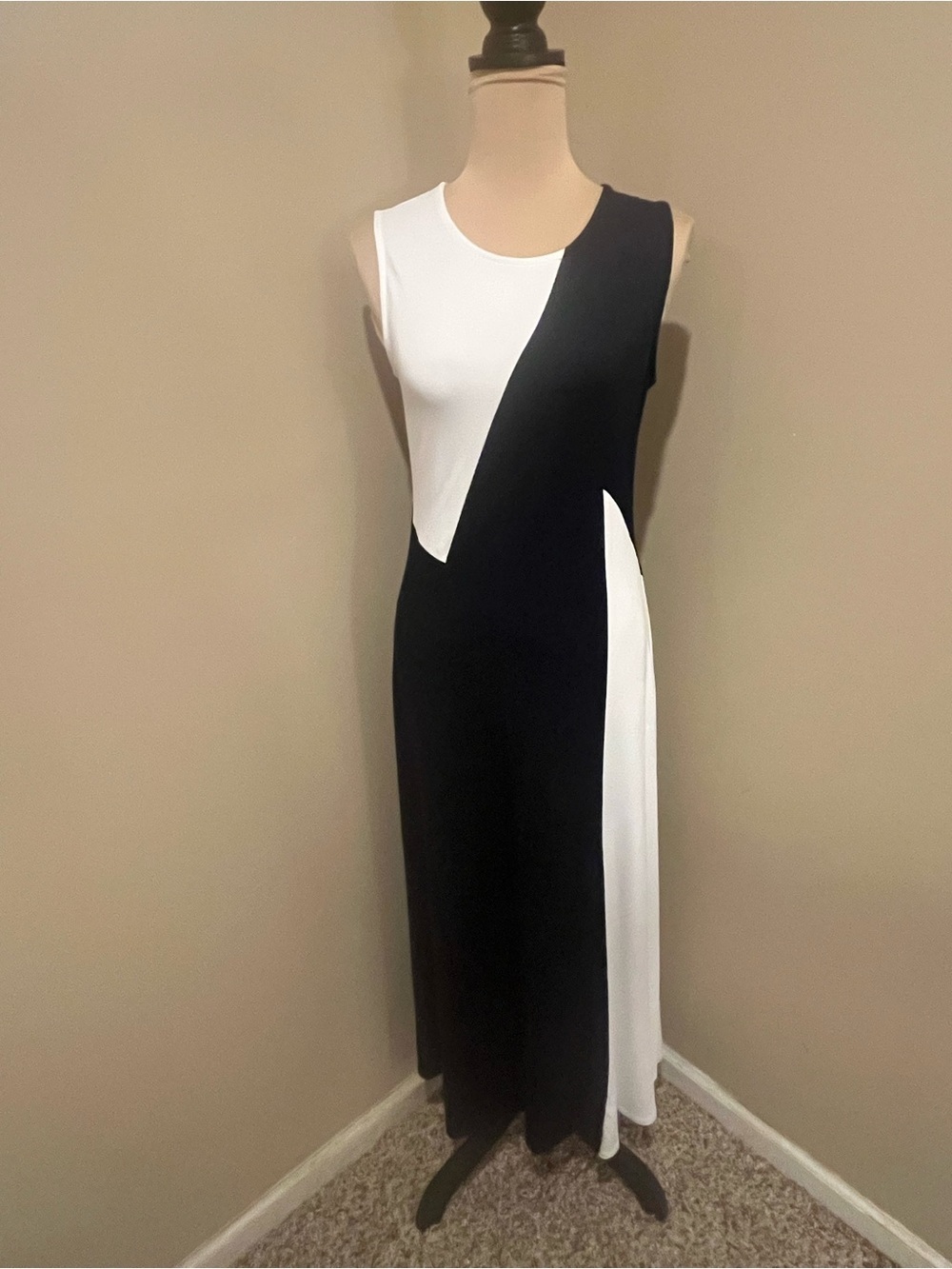 Karen Kane Folklore Black & White Sleeveless Colorblock Maxi Dress, Small